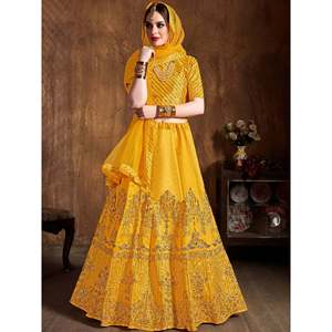 Lehenga Choli de Seda Bordada en Amarillo, Talla Grande, para Bodas Haldi - Product Image 6