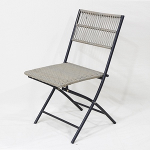 Silla de Exterior Tejida Resistente y Ahorradora de Espacio en Oferta - Asiento Minimalista Ligero con Asas para Villa - Product Image 2