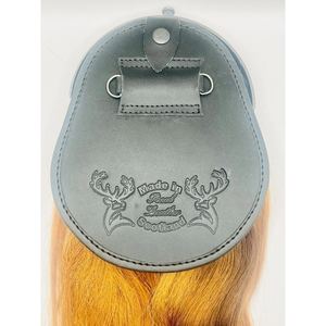 Kilt Escocés Personalizado de Acero Inoxidable, Duradero, Ligero y Personalizable, Semi-Formal, con Crin de Caballo Blanca/Negra - Product Image 5