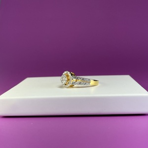 Bague en or jaune 14 carats avec diamant naturel rond taille brillant certifié GGL, clarté H Si1, look classique, pour mariage et cadeau pour elle - Product Image 2