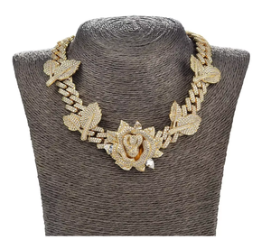 สร้อยคอแบบ Cuban Link สีทองประดับใบกุหลาบพร้อมจี้รูปทรงลูกบาศก์ เหมาะสำหรับงานปาร์ตี้และสตรีทแวร์ - Product Image 3
