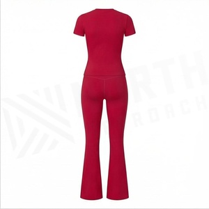Conjunto de Yoga de 2 Piezas North Approach, Rojo, Cuello Redondo, Pierna Ancha, Largo Completo, Ropa Deportiva sin Costuras para Mujer - Product Image 2