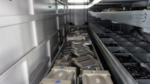 Передовое логистическое оборудование Runze для электронной коммерции: Умный складской робот, вертикальная подъемная модульная система, металлический модуль с грузоподъемностью 4000 кг, ISO9001 - Product Image 3