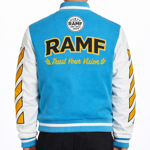 Blouson bomber tendance pour homme, style pop-culture – Design ton sur ton pastel, détails de badges rétro - Product Image 2
