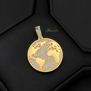 Pendentif Carte du Monde en Argent 925 Plaqué Or 18K avec Moissanite Taille Ronde Brillante, Breloque Thème Luxe, Bijoux pour Homme - Product Image 4