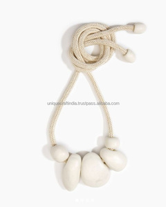 Venta superior collar de resina para mujer joyería de moda con cadena de cuentas perla piedra principal estilo religioso para fiestas India - Product Image 3