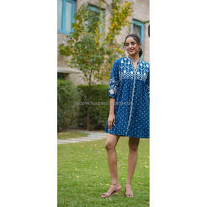 Robe maxi à imprimé floral par Fabzone Modèle Fzfashionglory Fabriquée en Inde - Product Image 1