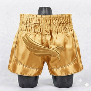 Shorts de Muay Thai en satin doré de qualité supérieure, prix d'usine en gros, avec application d'ailes, pour adultes unisexes, pour la boxe. - Product Image 5