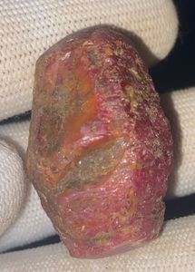 พลอยทับทิมดิบธรรมชาติจากเคนยา เหมืองเฟโมส จอห์น โซล น้ำหนัก 169.55 กะรัต - Product Image 5