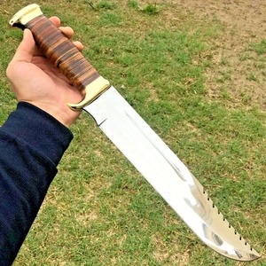 Cuchillo de Caza D2 de Acero Inoxidable Hecho a Mano con Hoja Serrada de Punta Caída, Mango de Madera, 500mm, Grado Industrial, OEM, 3 Años de Garantía - Product Image 3