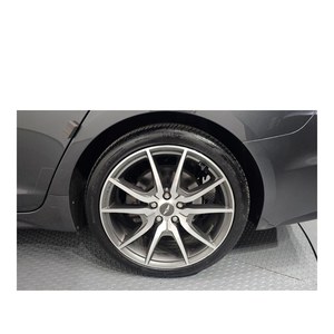 2018 Genesis G70 2.0T AWD with Automatic Gearbox Leather Seats Rear Camera 57,455 km Left Steering - Product Image 5