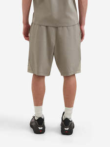 Shorts en maille gaufrée beige sur mesure de haute qualité pour homme – Style décontracté et léger pour l'été - Product Image 2