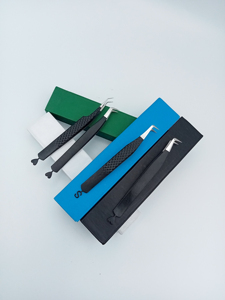 Pinzas para Extensión de Pestañas OEM en Forma de Corazón, Color Negro Mate, Acero Inoxidable, Curvatura Precisa de 90 Grados - Product Image 3