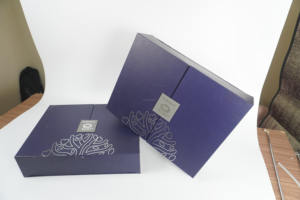 Luxury 2mm <b>Thick</b> Magnet Shape Gift Paper Boxes Premium Jewelry UV Matt Lamination Offset Sponge Stylish Luxury Glossy Lamination - Product Image 4