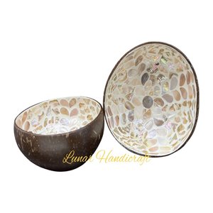 Best Price Customizable Colors Hand Painted Coconut Lacquer Bowl Decorative Food <b>Serving</b> <b>Spoon</b> Directly From Vietnam - Product Image 3