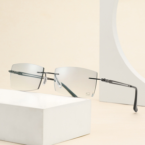 Gafas Rectangulares Sin Montura con Corte de Diamante, Anti Luz Azul, Ligeras (19g), Unisex, Patillas Metálicas, Lentes de PC - Product Image 5