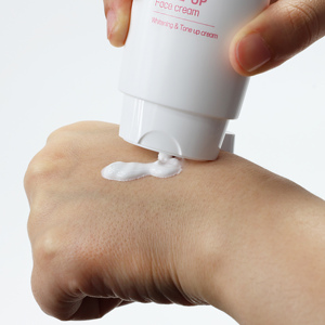 Natural Finish Facial Tone Up Moisturizer Even Skin Appearance Daily Beauty <b>Cream</b> for Wholesale - Product Image 3