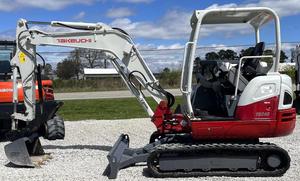 Miniexcavadora Usada Takeuchi TB240, Excavadora de Cadenas Diésel, Excavadora Hidráulica Compacta para Construcción Agrícola - Product Image 3