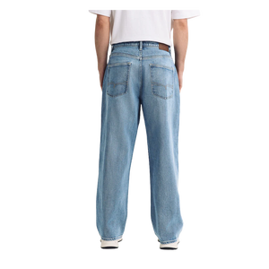Jean droit bleu clair pour homme, taille mi-haute, coupe décontractée, en denim de coton, idéal pour le printemps - Product Image 4