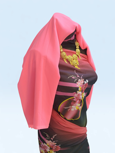 Conjunto Premium Dirac Suizo Floral Negro y Rosa - Elegante Traje Tradicional Somalí con Chal y Borde a Juego - Product Image 2