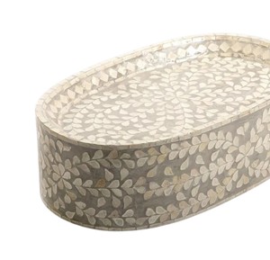 Cautivador soporte para tartas de nácar, plataforma ovalada escalonada con mosaico de conchas y borde interior para cenas elegantes - Product Image 2
