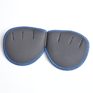 Muñequeras de Nailon/Poliéster/Rayón Rojas con Cierre de Gancho y Bucle, Protección Avanzada de Alta Resistencia para Levantamiento de Pesas, Unisex, Antideslizantes - Product Image 4