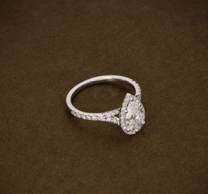 Bague de fiançailles vintage personnalisée en or avec diamant de laboratoire pour anniversaire de mariage et cadeau - Product Image 2