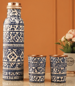 Ensemble de bouteilles d'eau en cuivre pur de qualité supérieure avec 2 verres en cuivre, imprimé ethnique bleu et blanc, bouteille à boire ayurvédique anti-fuite, cadeau - Product Image 2