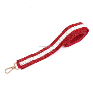 Bandoulière portative imperméable perlée rouge pour sac avec crochets de perles de rocaille Durable fait à la main - Product Image 2