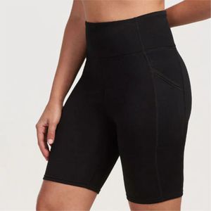 Shorts de yoga taille haute pour femme, noir uni, avec surpiqûres contrastées, deux poches latérales, extensibles dans quatre directions, style cycliste, pour le sport - Product Image 1