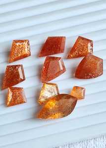 Pierre de soleil naturelle de qualité AAA+ exceptionnelle, couleur éclatante, pierre précieuse en vrac pour la fabrication de bijoux, au prix de gros, toutes formes et tailles disponibles. - Product Image 2