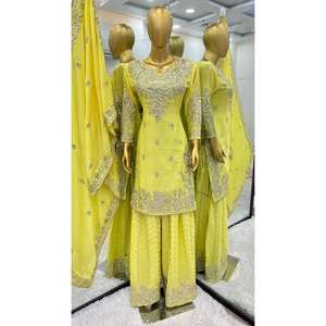 Hermosa parte superior-Gharara y Dupatta con trabajo de secuencia de bordado pesado Ropa y accesorios musulmanes tradicionales - Product Image 6