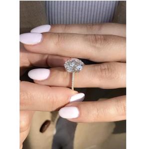 Bague élégante et magnifique en moissanite plaquée rhodium, style hip-hop, avec pierres claires, pour fiançailles et événements masculins - Product Image 1