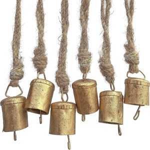 Campana de Viento Redonda de Latón Antiguo Chapada en Oro Pulido con Diseño de Cruz Musical, Decoración Artesanal para el Hogar, Navidad y Año Nuevo - Product Image 2