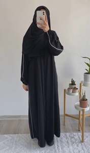 Robe Abaya Longue et Ample en Polyester de Luxe de Haute Qualité pour Femme, Motif Tie-Dye Violet, Manches Longues avec Bordure Noire, Idéale pour l'Aïd et le Ramadan - Product Image 4