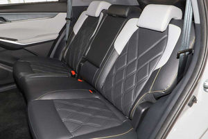 Changan CS75 Plus 2025 2026 1.5T Auto Champion, SUV Compacto de 5 Puertas y 5 Asientos, Automático, Motor de Gasolina, Volante a la Izquierda - Product Image 4