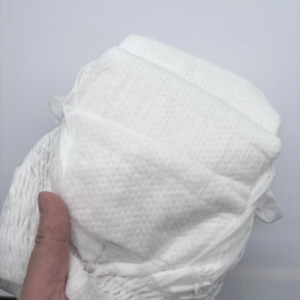 Vente en gros de couches-culottes jetables ultra-fines en tissu non tissé pour bébés de 6 à 9 kg, garçon/fille, 50 pièces/paquet, couches-culottes pour bébés en vrac - Product Image 5