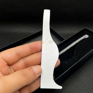 Nueva Llegada: Navaja de Barbero QORVEX INSTRUMENTS de Acero Inoxidable, Estilo Curvo Dominicano, Hoja Única Ondulada, Personalizada, 1 Año de Garantía - Product Image 2