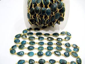 Cadena Conectora de Apatita Neón Natural de Forma Irregular, Tipo Briolette, Tamaño 12-15mm, Se Vende por Pie - Product Image 5
