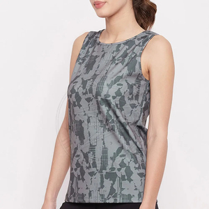 Camiseta sin mangas premium para mujer, informal, transpirable, ecológica, de secado rápido, personalizada, sublimada, acanalada, precio al por mayor, hecha en Pakistán - Product Image 4
