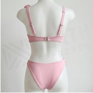 Ensemble bikini rose 2 pièces avec décoration florale 3D, haut bandeau et bas string, maillot de bain pour femme - Product Image 2