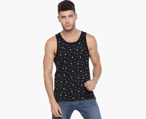 Camiseta sin mangas estampada para hombre, cuello redondo, informal, de punto, negra con diseño de patrón azul - Product Image 1