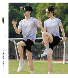 Wholesale Soccer Uniforms Unisex Retro Football Jerseys Quick Dry High Quality Plain Soccer Tracksuit Short Sleeve Custom Team - Product Image 2