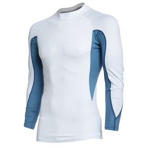 เสื้อกีฬาผู้ชายสีขาว-น้ำเงิน แขนยาว คอกลม ทรงพอดีตัว ผลิตจากโพลีเอสเตอร์ ซับเหงื่อได้ดี - Product Image 3