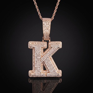 สร้อยคิวบาลิงค์แบบ Iced Out พร้อมจี้ตัวอักษรแบบกำหนดเอง สร้อยฮิปฮอปเงินประดับเพชรเลี้ยงในห้องปฏิบัติการ ชุดเครื่องประดับสำหรับทุกเพศ จี้โรสโกลด์ - Product Image 2