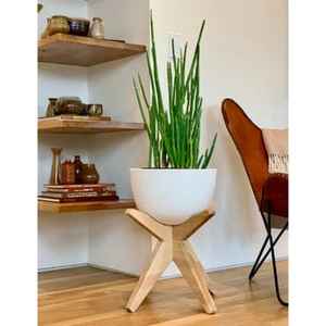 Support à plantes en bois naturel à plusieurs niveaux, étagère pour pots de fleurs, support de jardin intérieur/extérieur, décoration de la maison, présentoir à plantes en bois - Product Image 1