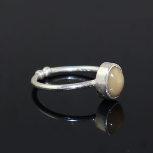 Anillo ajustable de plata de ley 925 con ópalo etíope natural de estilo bohemio, forma ovalada, para mujeres y niñas. - Product Image 2