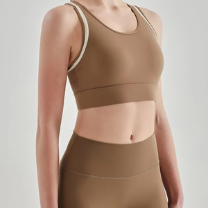 Ensemble de yoga deux pièces marron, haut court dos nageur à encolure dégagée, taille haute, sans couture, respirant, couleur unie, tenue de sport - Product Image 1