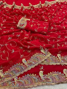 Sari de Seda Roja con Bordado Dorado, Largo hasta el Suelo, Traje Tradicional Indio para Bodas, para la Celebración de Diwali, Sari Impresionante para Mujer - Product Image 4
