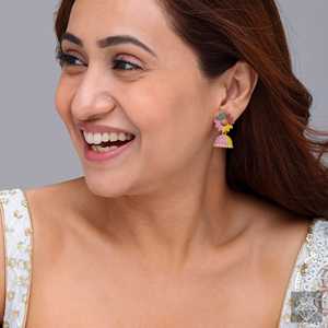 PRAO Floral Fiesta Tops avec boucles d'oreilles chandelier coloré Jhumki Fashion - Product Image 2